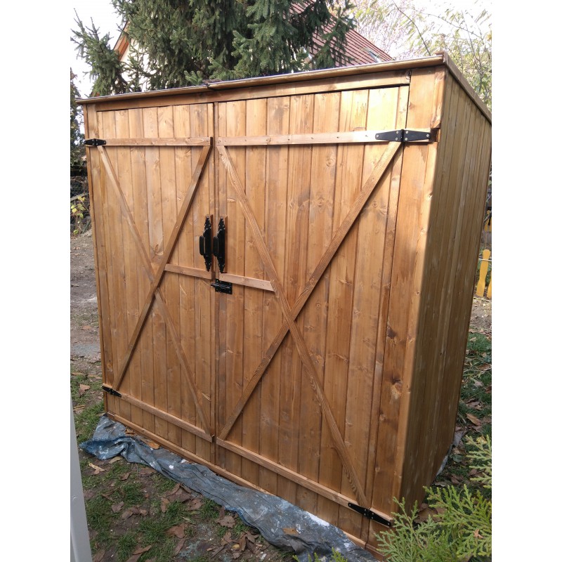 Kerti lucfenyő tároló szekrény (KSZT-15)