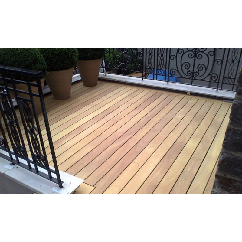 Egyedi emelt terasz, szinpad formáció /EMT - 3/